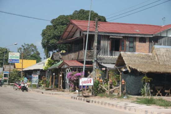 eines der Dörfer unterwegs