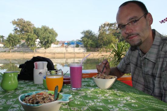 Frühstück bei Stieler`s = Müsli und Fruchtshake