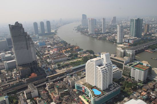 Blick von unserem Balkon in der 52. Etage des Lebua-Hotels