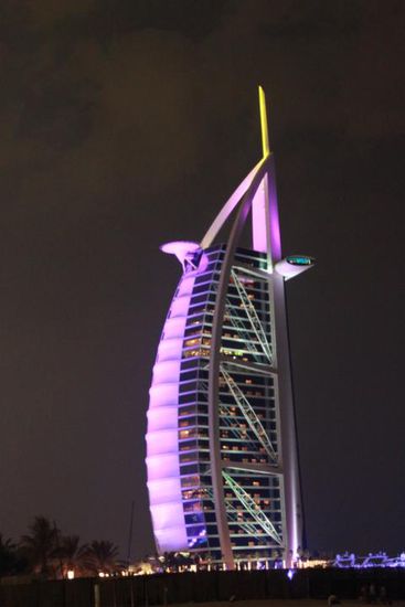 Burj al Arab bei Nacht