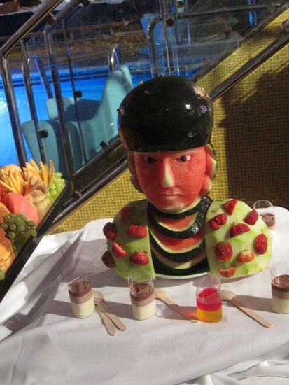 Mitternachtsbuffet auf dem Schiff