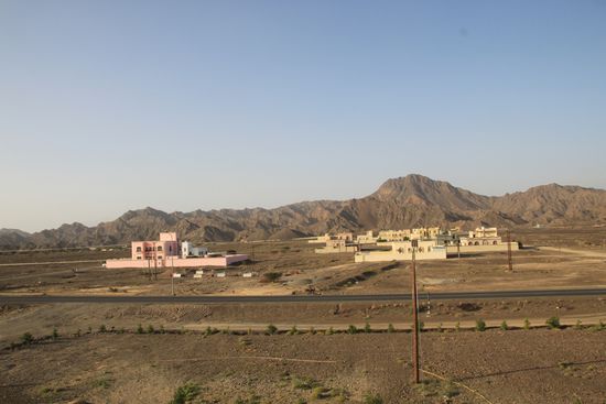 Blick aus unserem Hotel in Bahla - nicht viel los hier