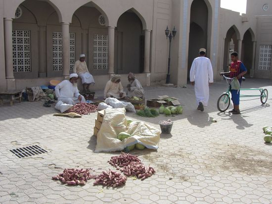 Man beachte: den Checker am Ort mit seinem Fahrrad!