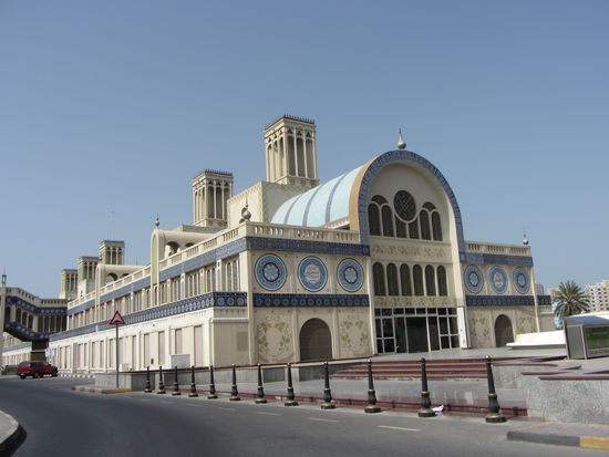 Der blaue Souq in Sharjah, tolles Gebäude, leider freitags geschlossen.