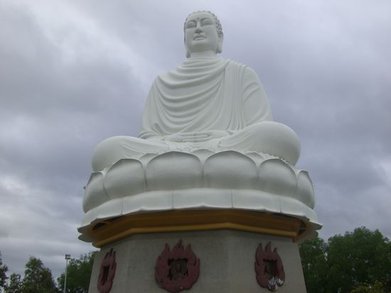 Der weisse Buddha.