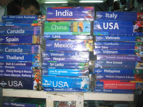 gefakte Lonely Planets gibt es in Massen an jeder Ecke.