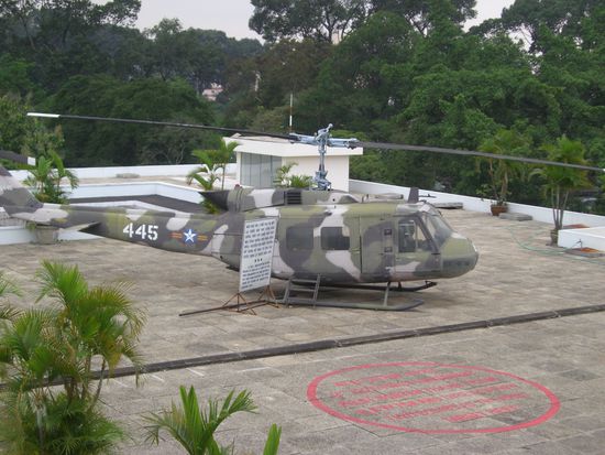 Hubschrauber auf dem Dach des Reunification Palace.