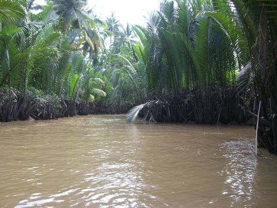 Bei Flut ist der Wasserstand 1 m hoeher.