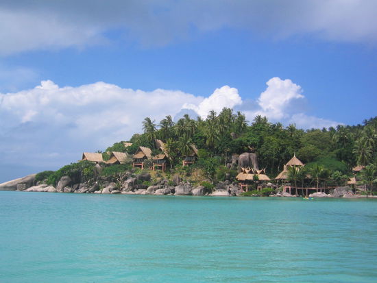 Ganz links am Bild, kann man sehr gut schnorcheln.