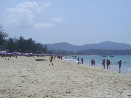 Karon Beach zur Weihnachtszeit