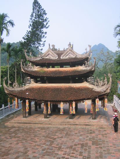 Perfume Pagoda!
In jeder Ecke steht so ein "Ding".