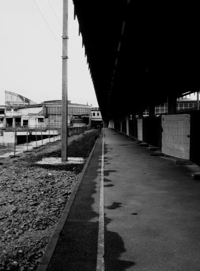Grossbaustelle Wien Südbahnhof - sieht alt und verlassen aus aber das macht die Bilder gerade so spannend...