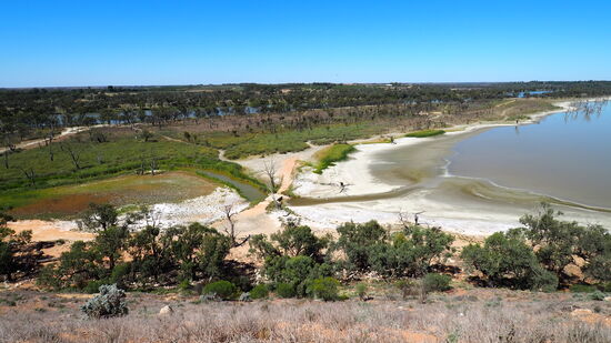 Wunderbare Sicht über den Murray River und Zeit die Drohne steigen zu lassen.