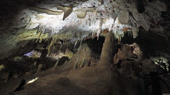 Mo 22.01 Ngigli Cave Ancient Lands Experience