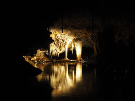 Mi 24.01 Lake Cave at Boranup