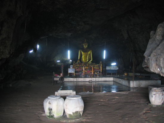 Hoehlenbuddha (ich hoffe, dass ist nicht beleidigend) im Sai Yok Nationalpark
