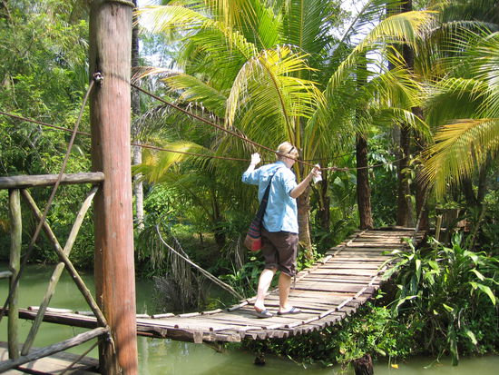 Catfishfarm nahe Klong Munang, Krabi