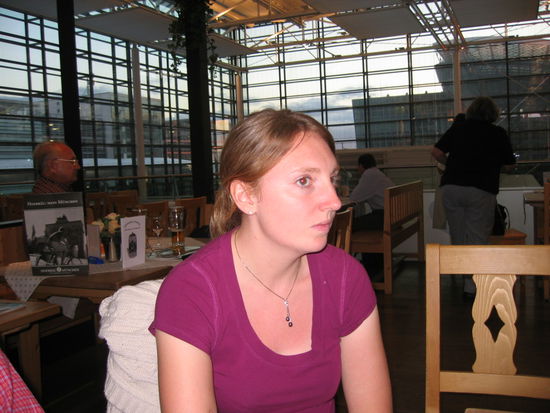 Fiona ganz neidisch...wollte auch wieder mit nach Sydney 