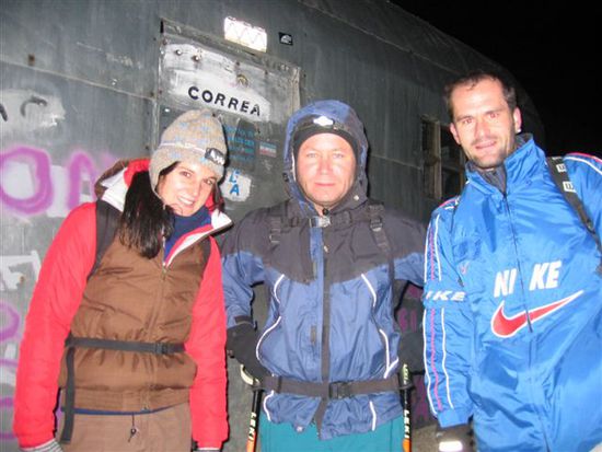 Zwischenstopp bei einer Hütte auf 4780 m. Leider konnte Claude nicht mehr weiter und musste umkehren, weil er Probleme mit der Höhe hatte.
