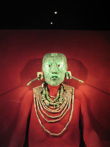 Eine Maya Totenmaske.