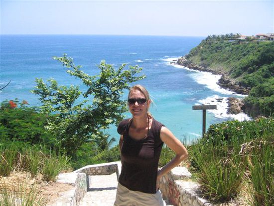 Anita auf dem Weg zum Strand.