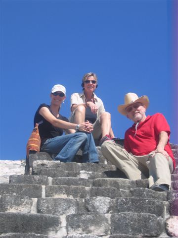 Besuch der Tempel- und Pyramiden von Xochicalco.