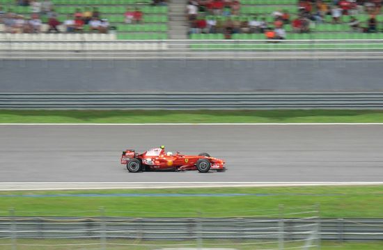 die beiden Ferraris fuhren einsam vorne weg, doch nur Einer schaffte es ins Ziel