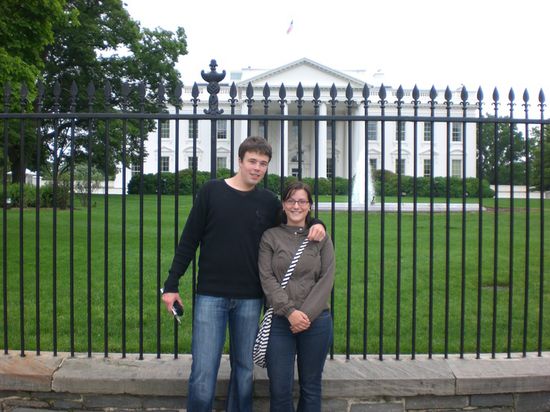 Kathrin und ich vor dem Weißen Haus
