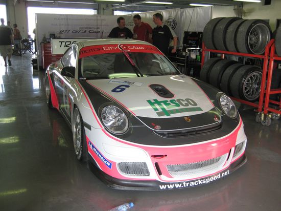 Na, Schwesterchen ... erkannt was fuer ein Fabrikat? Schlaegt dein Herz hoeher? 