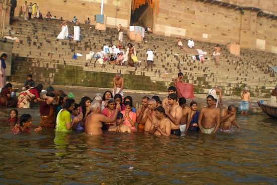 Alltagsszenen am Ganges in Varanasi, Indien