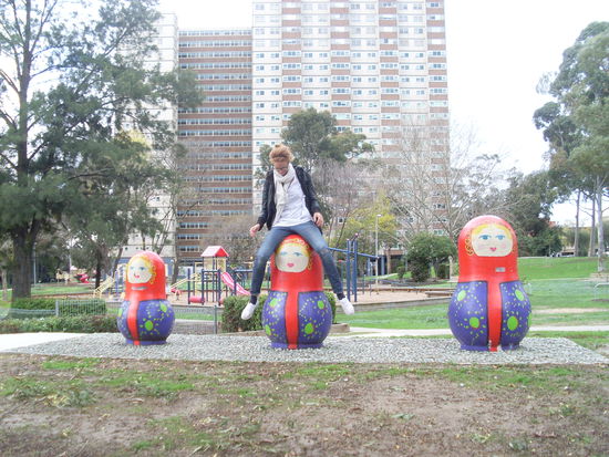Elisabeth im Park im Melbourne..
