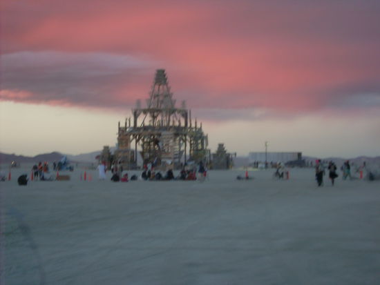 Der Tempel ca 3 Stunden bevor er verbrannt wurde