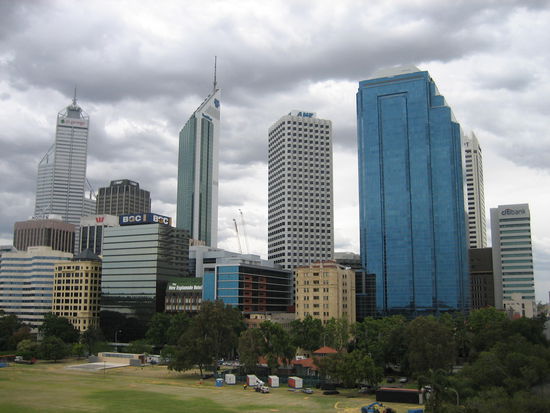 Ausblick von oben auf die Skyline von Perth