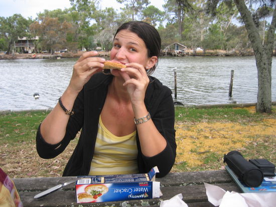 Abendessen auf dem Campingplatz.
