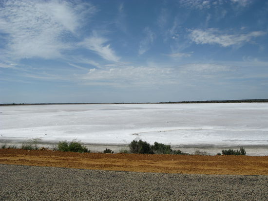 Einer der Salzseen in Lake King