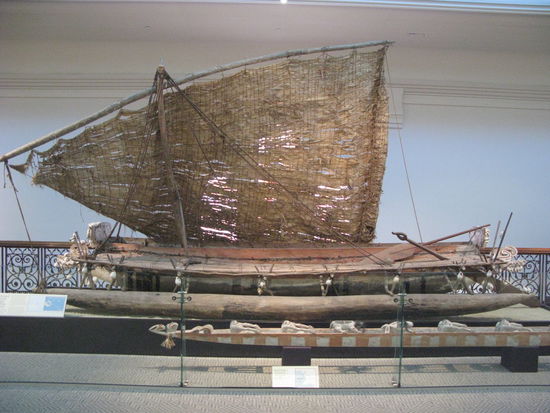 Mit solchen Schiffen gingen die Ureinwohner auf Haijagd.