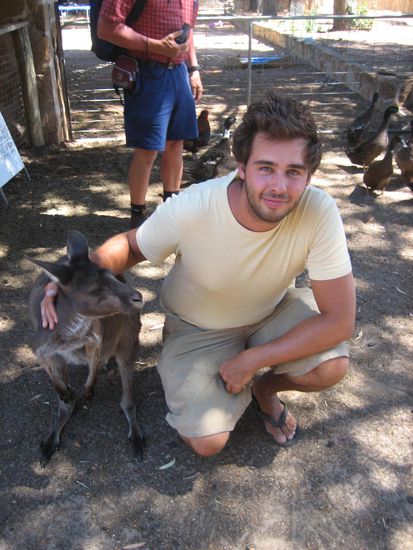 Celo mit Freundchen "Roo"