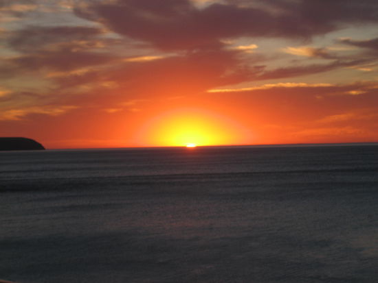 Der wunderbare Sonnenuntergang nach der Ankunft auf dem Festland.