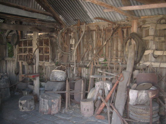 ... und sogar einer eigener "Schmiederei" 