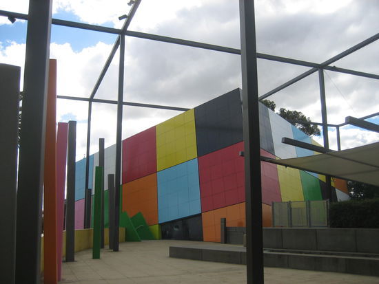 Im Museum durften wir leider kein Fotos machen, aber hier wenigstens ein witziges von aussen...