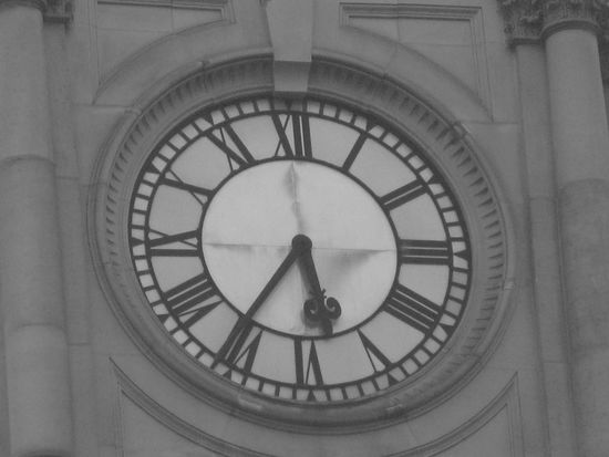 Zu guter Letzt: Ein passendes Bild zu unserer Zeit-&gt; Sie laeuft &amp; laeuft...