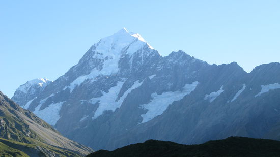 Mit seinen 3755 Metern ist der Mount Cook der hoechste Berg Neuseelands.