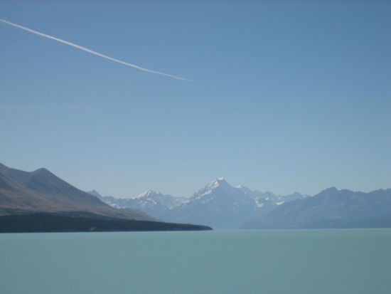 Nun ist der Mount Cook vom Lake Pukaki aus sichtbar.