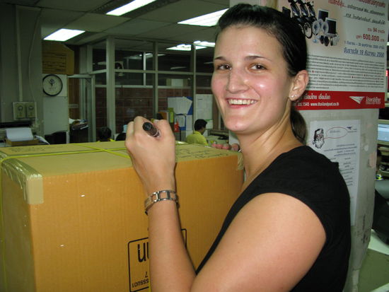 Das "Paeckli" in die Schweiz musste gut beschriftet werden.