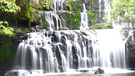Die "Purakaunui Falls" gefielen uns besonders gut. Dieser Schnappschuss ist nicht geklaut, sondern "real" 