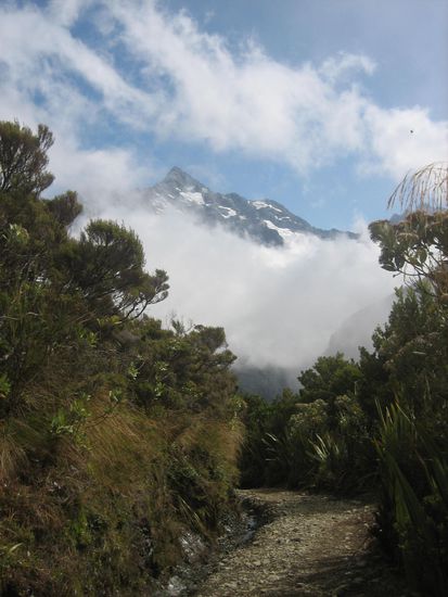 ... beim Abstieg machten jedoch die Wolken der Sonne Platz.