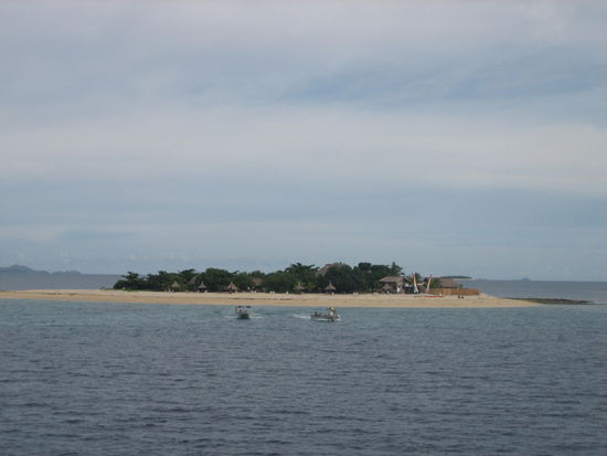 ... unterwegs sahen wir viele schoene Inslen.