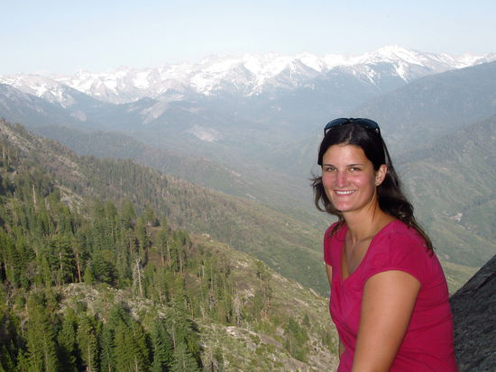 Endlich Berge! Da ist es Fränzi wieder zum Lächeln zumute...