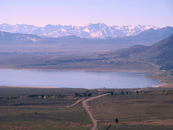 Frühmorgens machten wir uns auf den Weg zum Mono Lake...