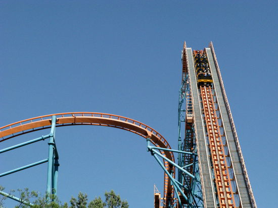 Steil hinauf gehts, um danach in Blitzschnelle wieder runter zu düsen!